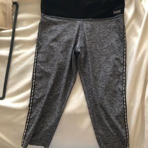 This is a used but great condition pair of PINK 7/8 gray leggings.